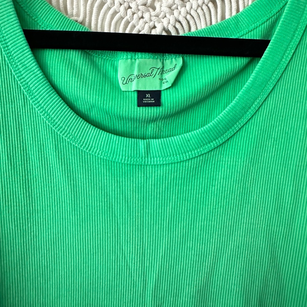 Universal Thread Cropped Tank - Picture 3 of 3